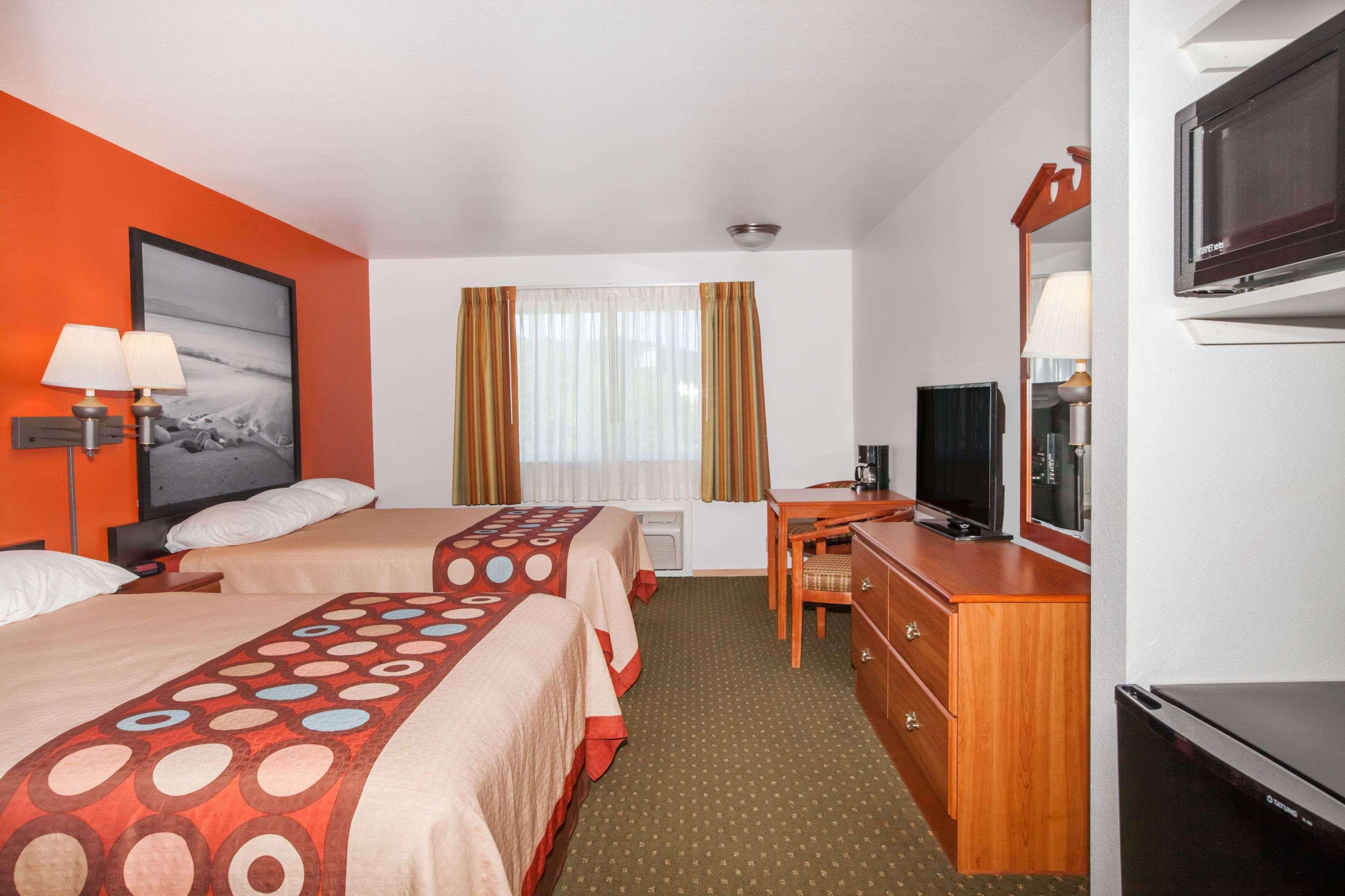 Super 8 By Wyndham Cloverdale Wine Country Zewnętrze zdjęcie