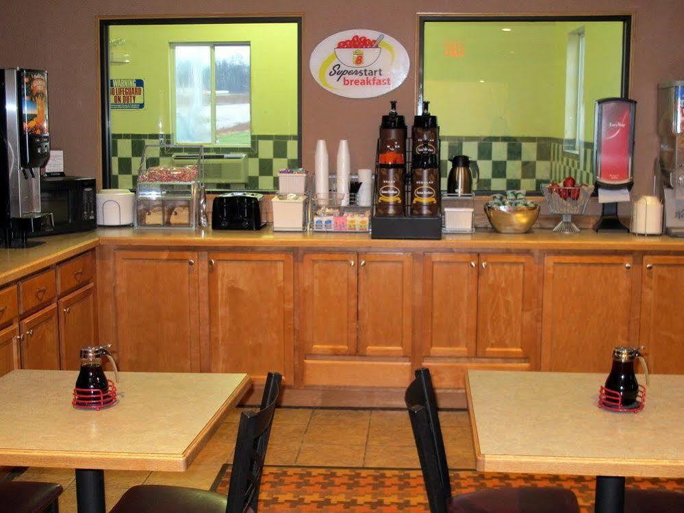 Super 8 By Wyndham Cloverdale Wine Country Zewnętrze zdjęcie