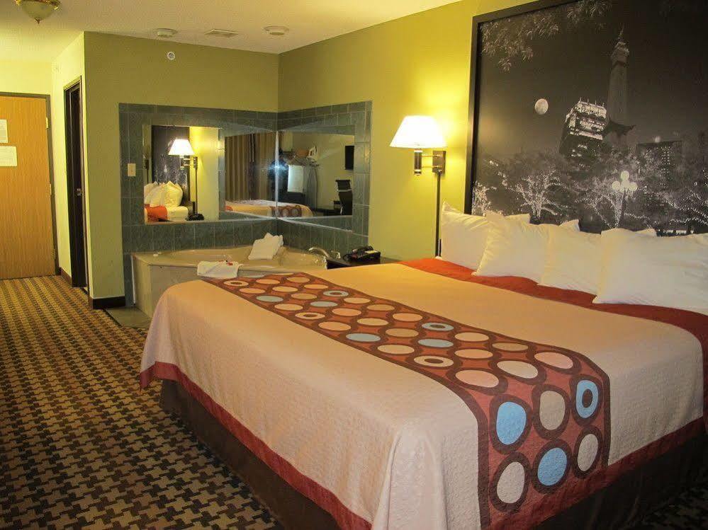 Super 8 By Wyndham Cloverdale Wine Country Zewnętrze zdjęcie